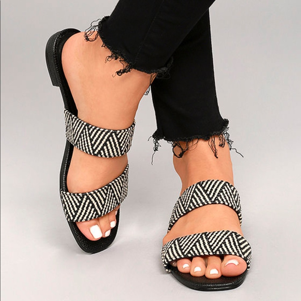 【Steven 】slider black and white sandal size 7.5
